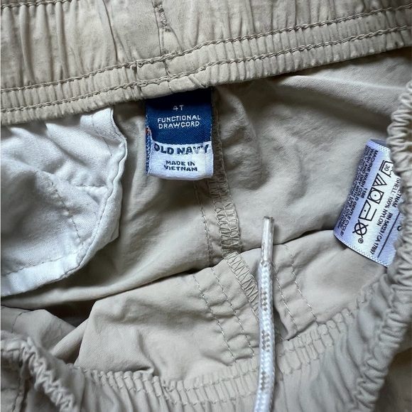 Old Navy Drawstring Cargo Shorts | 4T - Picture 3 of 4